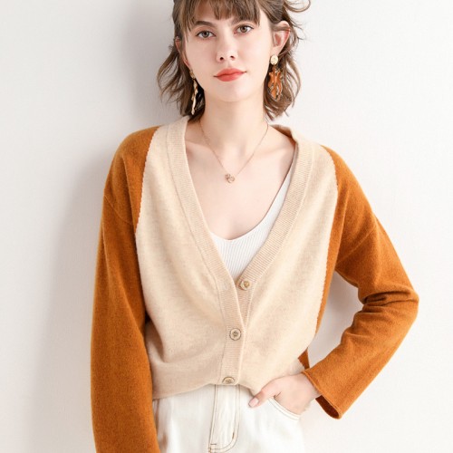 100% Wool Contrasted Knit Cardigan