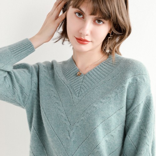 100% Wool V-neck Knit Top