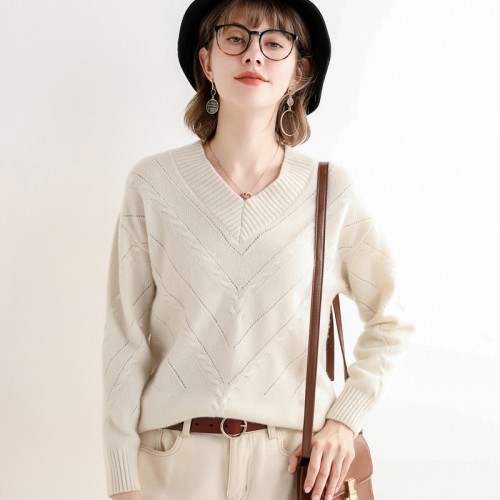 100% Wool V-neck Knit Top