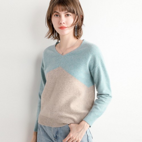 100% Wool V-neck Contrasted Knit Top