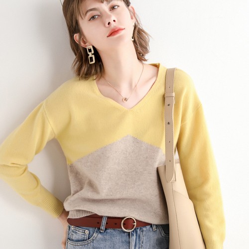 100% Wool V-neck Contrasted Knit Top