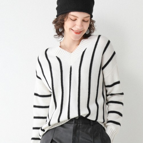 100% Wool V-neck Stripe Knit Top