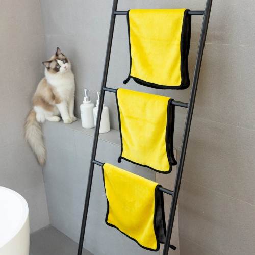 Soft & Quick-Drying Pet Towels: Keep Your Dog & Cat Clean & Dry In No Time!